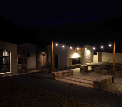 exterior noche patio 1