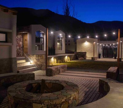 exterior patio noche fogonero